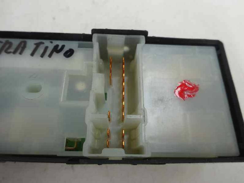 MANDO ELEVALUNAS DELANTERO IZQUIERDO NISSAN ALMERA TINO 2005 1.8 16V (116 CV)