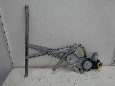 ELEVALUNAS TRASERO IZQUIERDO TOYOTA COROLLA VERSO 2007 2.2 TURBODIESEL (136 CV)