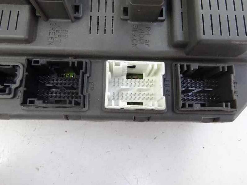 CAJA RELES FUSIBLES CITROEN C5 BERLINA 2003 2.0 16V (136 CV)