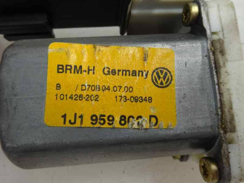 MOTOR ELEVALUNAS DELANTERO DERECHO VOLKSWAGEN GOLF IV BERLINA 2000 1.9 TDI (110 CV)