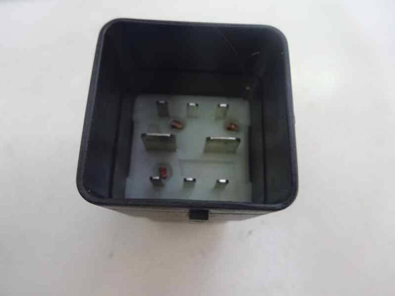 CAJA PRECALENTAMIENTO CITROEN C3 2010 1.4 HDI (68 CV)