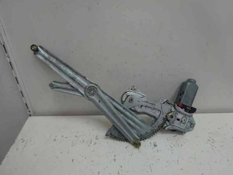 ELEVALUNAS DELANTERO DERECHO PEUGEOT 205 BERLINA 1994 1.4 (75 CV)