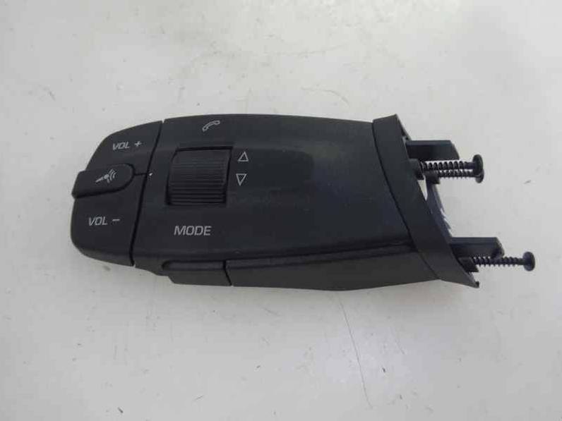 MANDO MULTIFUNCION SEAT IBIZA 2015 1.2 TSI (105 CV)