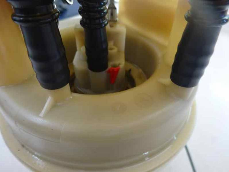 BOMBA COMBUSTIBLE PEUGEOT 206 BERLINA 2004 1.4 (75 CV)