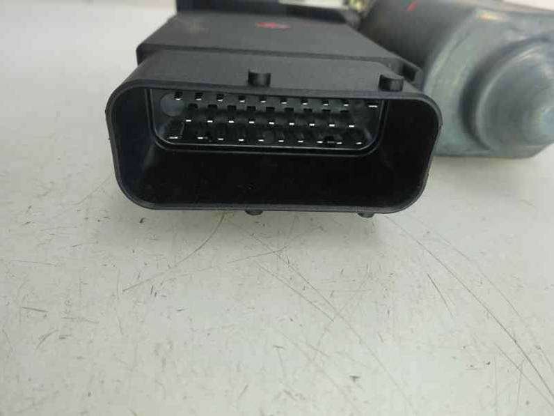 MOTOR ELEVALUNAS DELANTERO IZQUIERDO VOLKSWAGEN GOLF IV VARIANT 2002 1.9 TDI (131 CV)