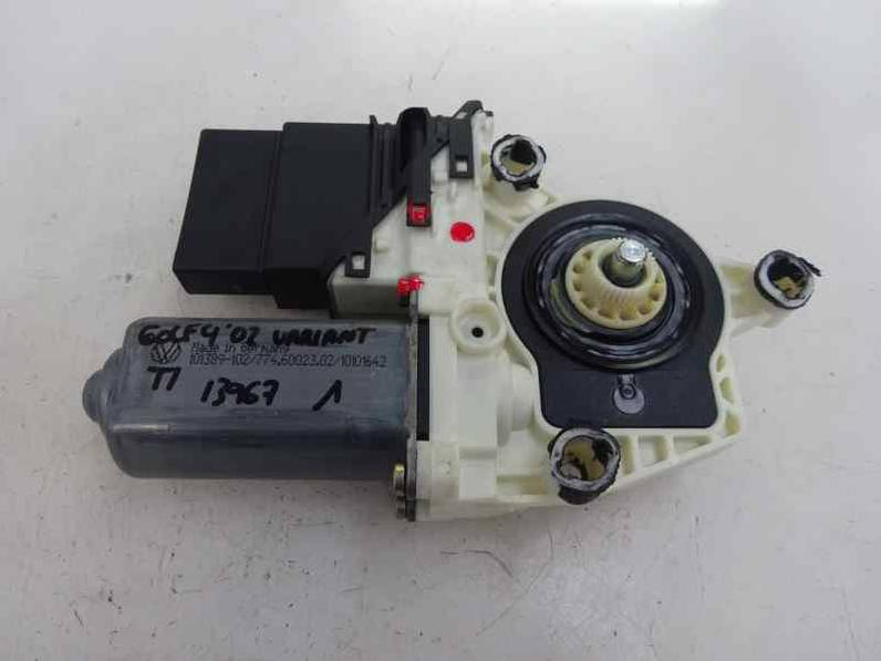 MOTOR ELEVALUNAS TRASERO IZQUIERDO VOLKSWAGEN GOLF IV VARIANT 2002 1.9 TDI (131 CV)