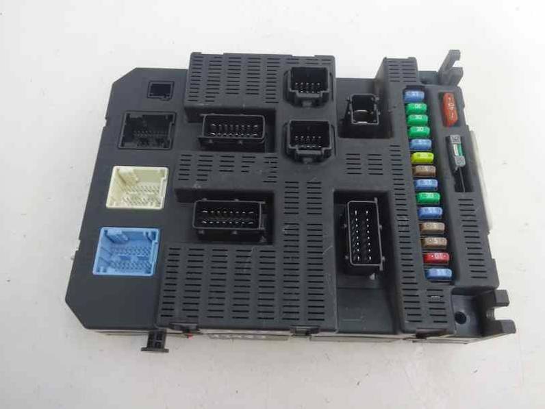 CAJA RELES FUSIBLES CITROEN C3 2006 1.4 HDI (68 CV)