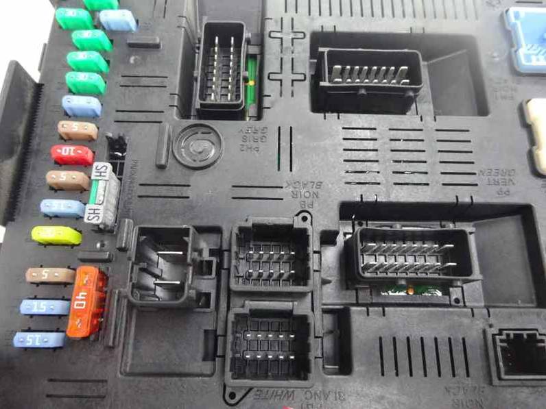CAJA RELES FUSIBLES CITROEN C4 GRAND PICASSO 2007 1.6 16V HDI FAP (109 CV)