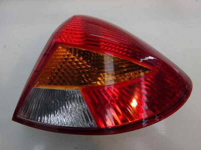 PILOTO TRASERO DERECHO KIA RIO 2001 1.3 (75 CV)