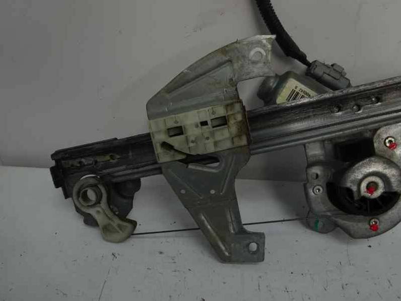 ELEVALUNAS DELANTERO DERECHO PEUGEOT 107 2006 1.0 (68 CV)