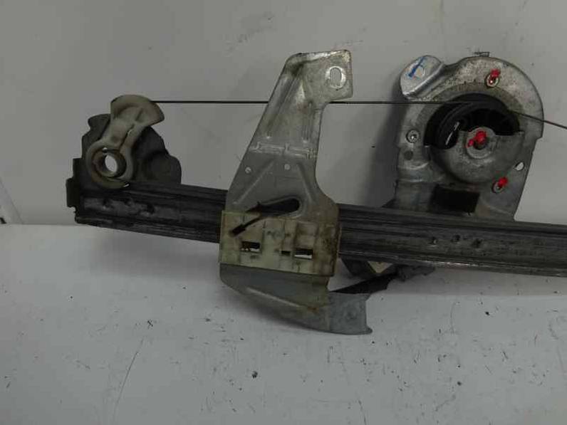 ELEVALUNAS DELANTERO IZQUIERDO PEUGEOT 107 2006 1.0 (68 CV)