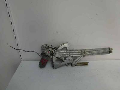 ELEVALUNAS DELANTERO IZQUIERDO PEUGEOT 205 BERLINA 1995 1769 (60 CV)