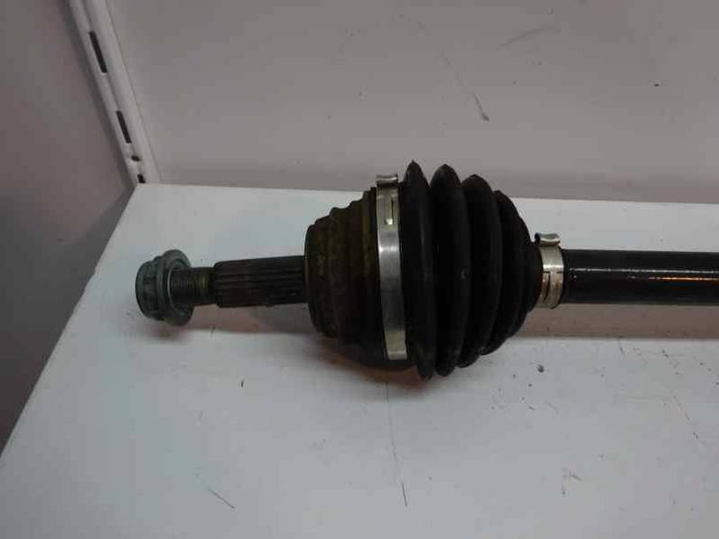 TRANSMISION DELANTERA IZQUIERDA VOLKSWAGEN POLO BERLINA 1998 1.4 (60 CV)