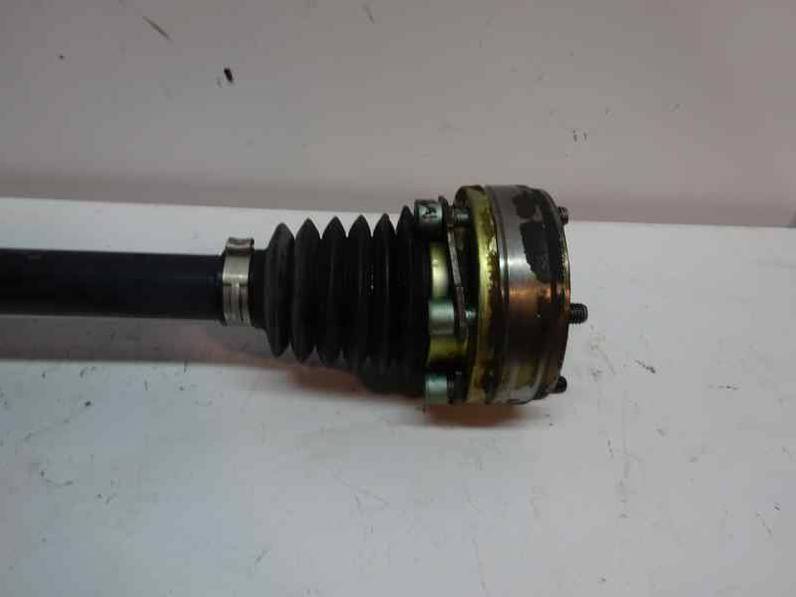 TRANSMISION DELANTERA IZQUIERDA VOLKSWAGEN POLO BERLINA 1998 1.4 (60 CV)