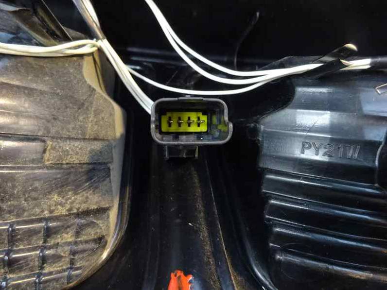 PILOTO TRASERO IZQUIERDO CITROEN C3 PICASSO 2009 1.6 16V HDI (90 CV)