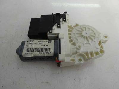 MOTOR ELEVALUNAS TRASERO DERECHO VOLKSWAGEN GOLF IV BERLINA 2003 1.9 TDI (150 CV)