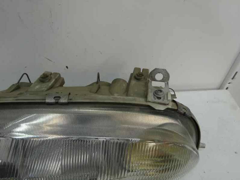 FARO IZQUIERDO FORD FIESTA BERLINA 1998 1.25 16V (75 CV)