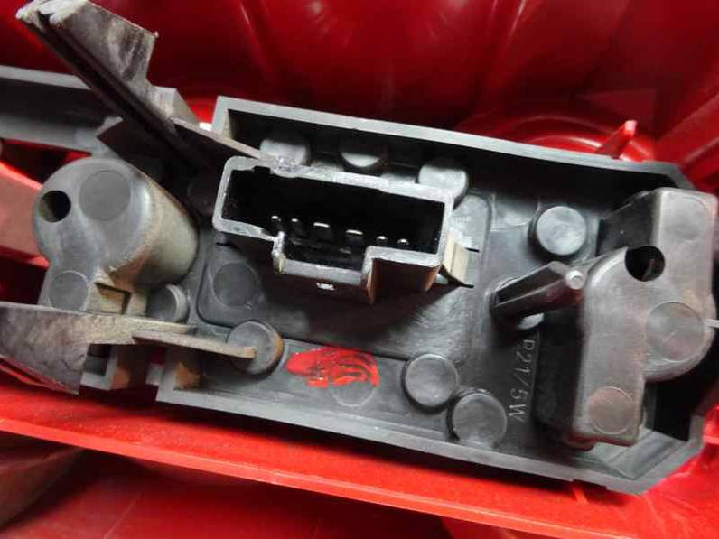 PILOTO TRASERO IZQUIERDO PEUGEOT 1007 2005 1.6 16V (109 CV)