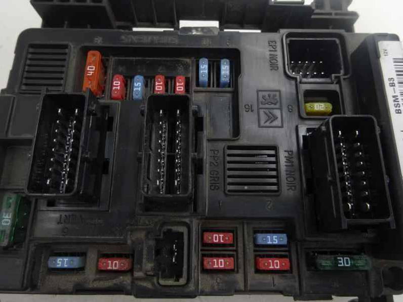 CAJA RELES FUSIBLES CITROEN XSARA PICASSO 2007 1.6 16V HDI (90 CV)