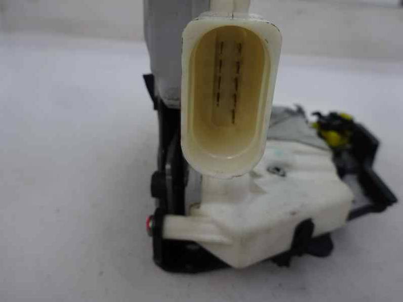 CERRADURA PUERTA DELANTERA IZQUIERDA AUDI A4 BERLINA 2005 2.0 TDI (140 CV)