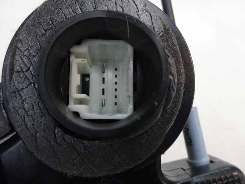 CERRADURA PUERTA TRASERA IZQUIERDA TOYOTA COROLLA 2005 1.6 16V (110 CV)