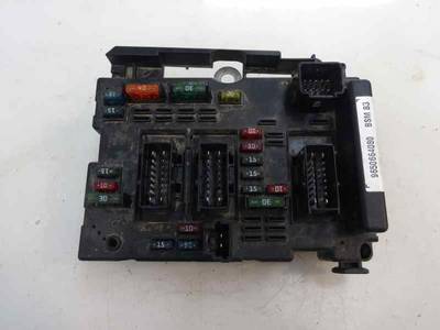 CAJA RELES FUSIBLES CITROEN C5 BERLINA 2003 2.0 HDI (109 CV)