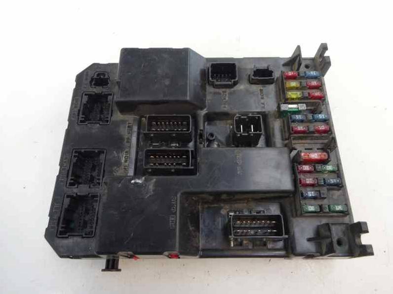 CAJA RELES FUSIBLES CITROEN C5 BERLINA 2003 2.0 HDI (109 CV)