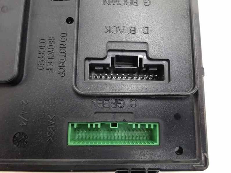 CAJA RELES FUSIBLES RENAULT MEGANE III BERLINA 5 P 2011 1.5 DCI D FAP (90 CV)