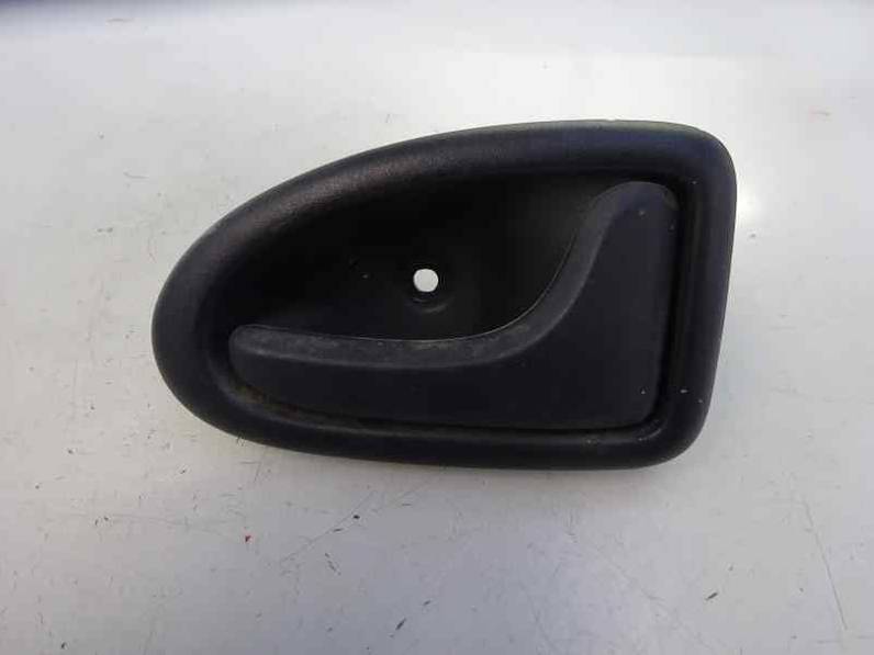 MANETA INTERIOR TRASERA DERECHA RENAULT CLIO II FASE I 2001 1.9 D (64 CV)