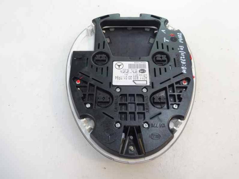 LUZ INTERIOR MERCEDES CLASE E BERLINA 2003 3.2 CDI (204 CV)