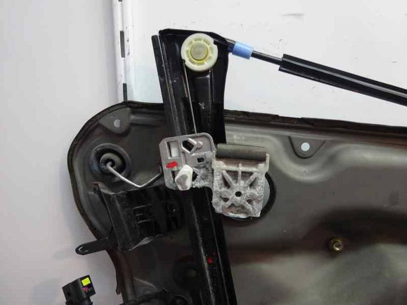 ELEVALUNAS DELANTERO DERECHO VOLKSWAGEN GOLF IV BERLINA 2002 1.9 TDI (101 CV)