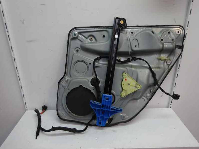 ELEVALUNAS TRASERO IZQUIERDO VOLKSWAGEN BORA BERLINA 2000 1.9 TDI (90 CV)