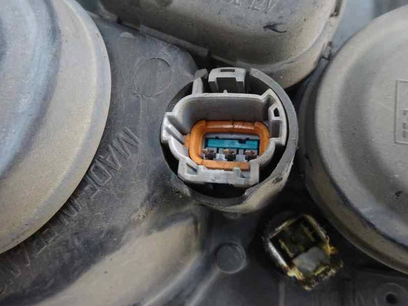 FARO DERECHO NISSAN ALMERA 2000 1.5 16V (90 CV)