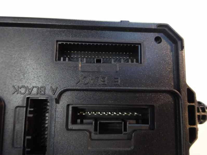 CAJA RELES FUSIBLES RENAULT SCENIC III 2011 1.5 DCI D FAP (110 CV)