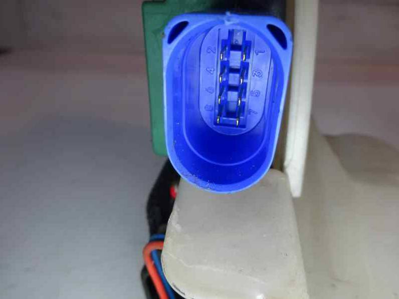 CERRADURA PUERTA DELANTERA IZQUIERDA VOLKSWAGEN POLO 2003 1.9 SDI (64 CV)