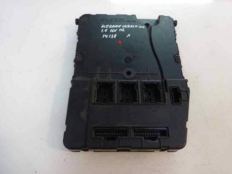 CAJA RELES FUSIBLES RENAULT MEGANE II COUPE CABRIO 2006 1.6 16V (112 CV)