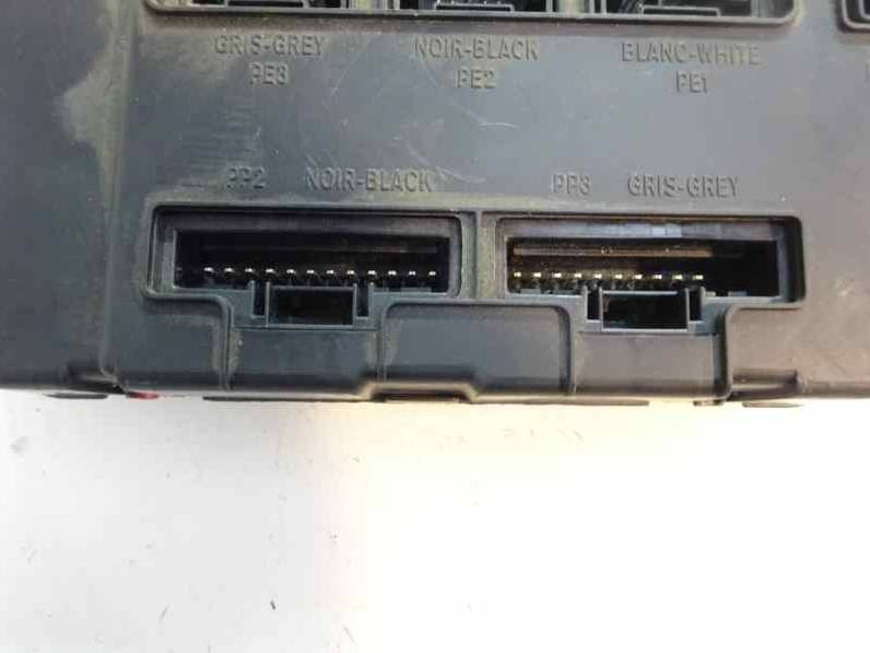 CAJA RELES FUSIBLES RENAULT MEGANE II COUPE CABRIO 2006 1.6 16V (112 CV)