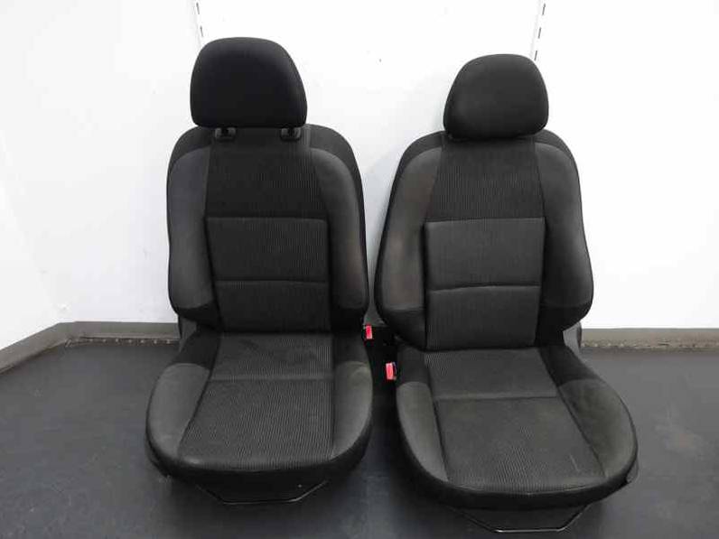 JUEGO ASIENTOS COMPLETO PEUGEOT 207 2011 1.4 HDI (68 CV)