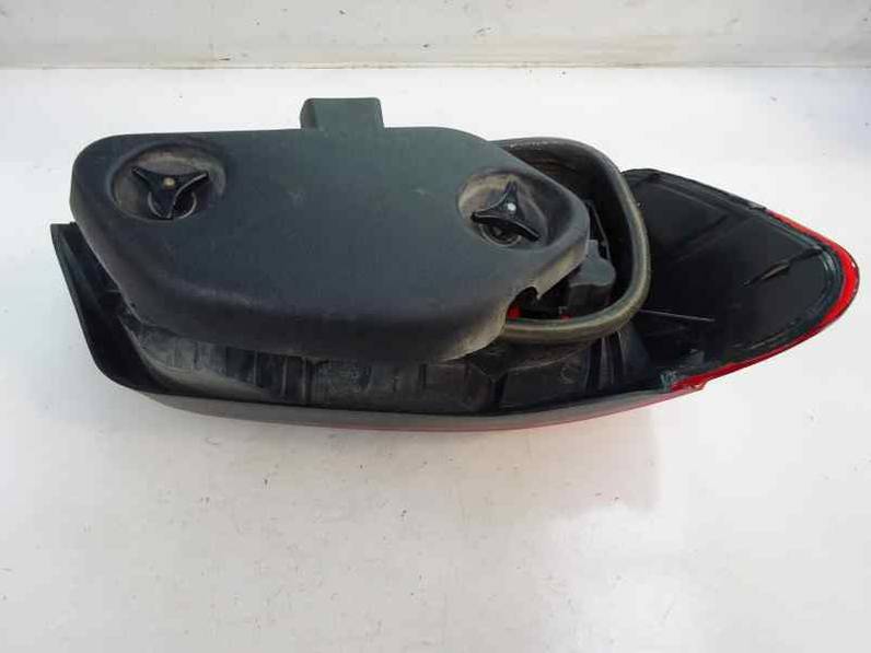 PILOTO TRASERO DERECHO PEUGEOT 306 BERLINA 3 4 5 PUERTAS 2000 1.9 D (69 CV)
