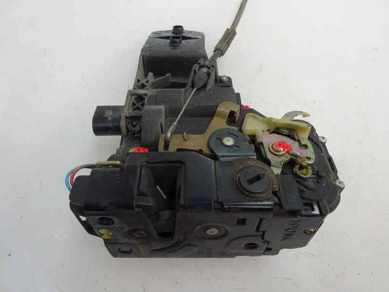 CERRADURA PUERTA TRASERA DERECHA VOLKSWAGEN PASSAT BERLINA 1999 1.9 TDI (110 CV)