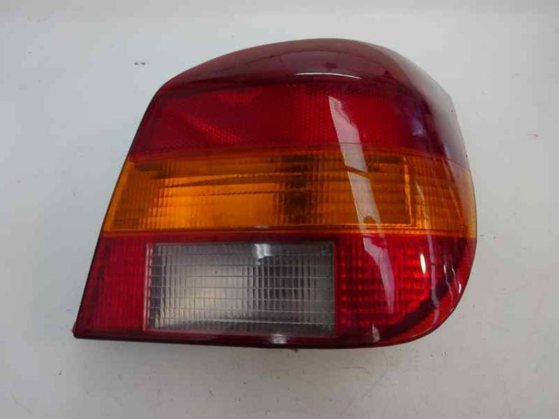 PILOTO TRASERO DERECHO FORD FIESTA BERLINA 1994 1.3 (60 CV)