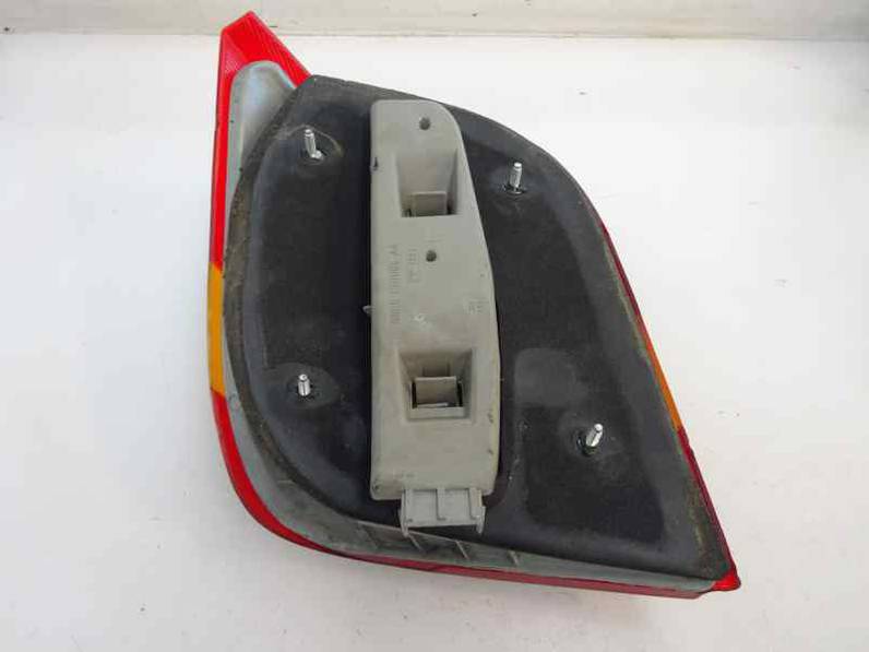 PILOTO TRASERO DERECHO FORD FIESTA BERLINA 1994 1.3 (60 CV)