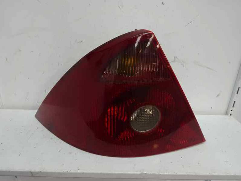 PILOTO TRASERO IZQUIERDO FORD MONDEO BERLINA 2003