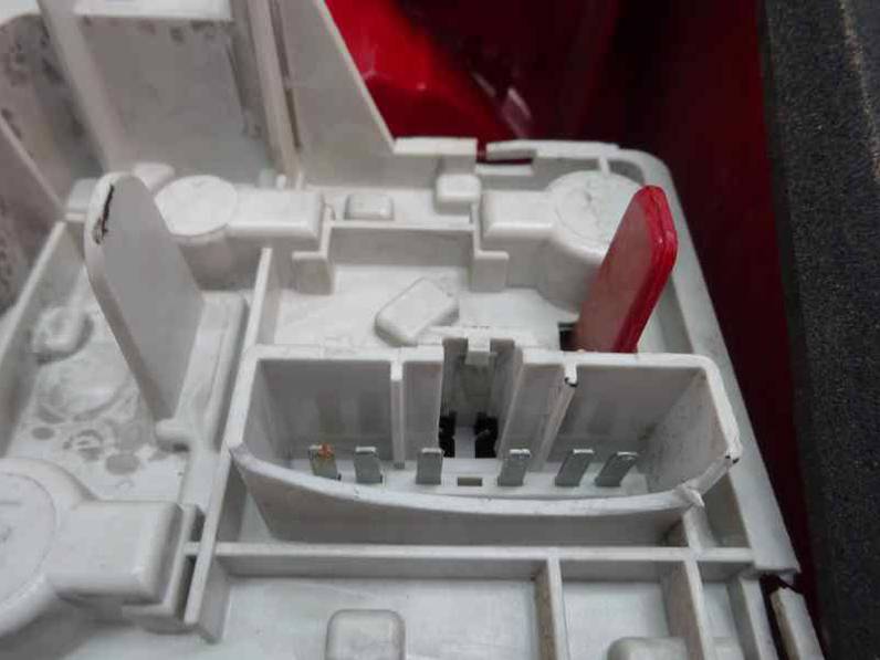 PILOTO TRASERO IZQUIERDO FORD MONDEO BERLINA 2003