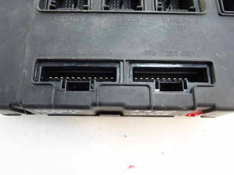 CAJA RELES FUSIBLES RENAULT SCENIC II 2005 1.9 DCI D (120 CV)