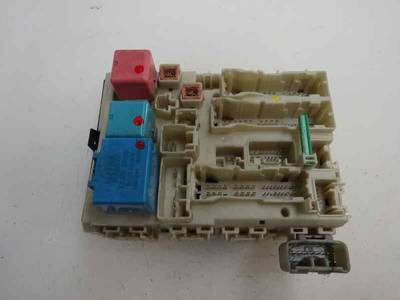 CAJA RELES FUSIBLES TOYOTA YARIS 2010 1.0 (69 CV)