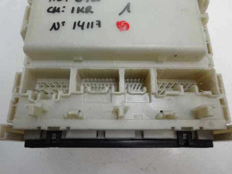 CAJA RELES FUSIBLES TOYOTA YARIS 2010 1.0 (69 CV)