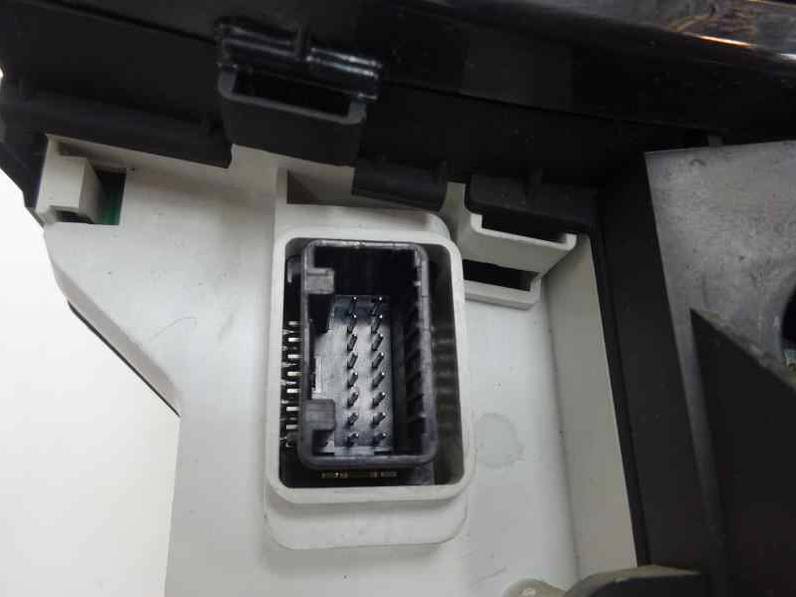 CUADRO INSTRUMENTOS TOYOTA YARIS 2010 1.0 (69 CV)