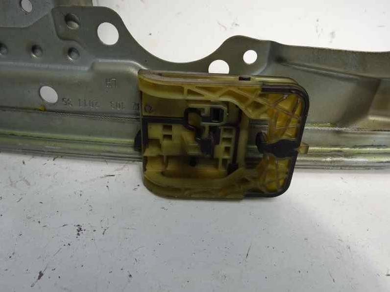 ELEVALUNAS TRASERO IZQUIERDO FORD FOCUS TURN 2012 1.6 TDCI (95 CV)