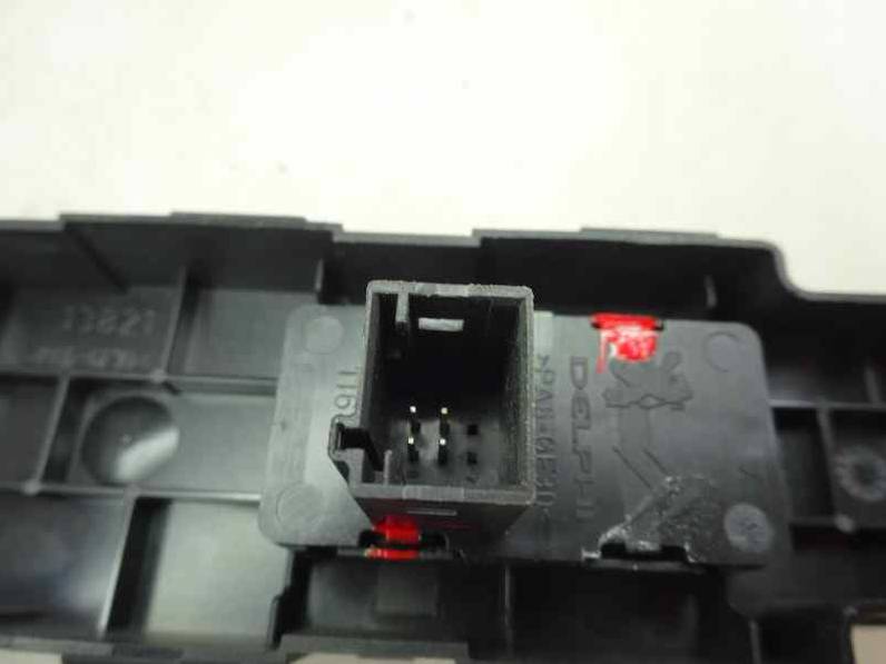 MANDO ELEVALUNAS DELANTERO DERECHO PEUGEOT 308 2013 1610 (114 CV)